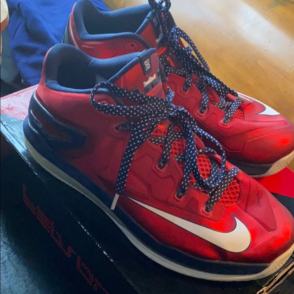 Lebron 11 Low Independence Day